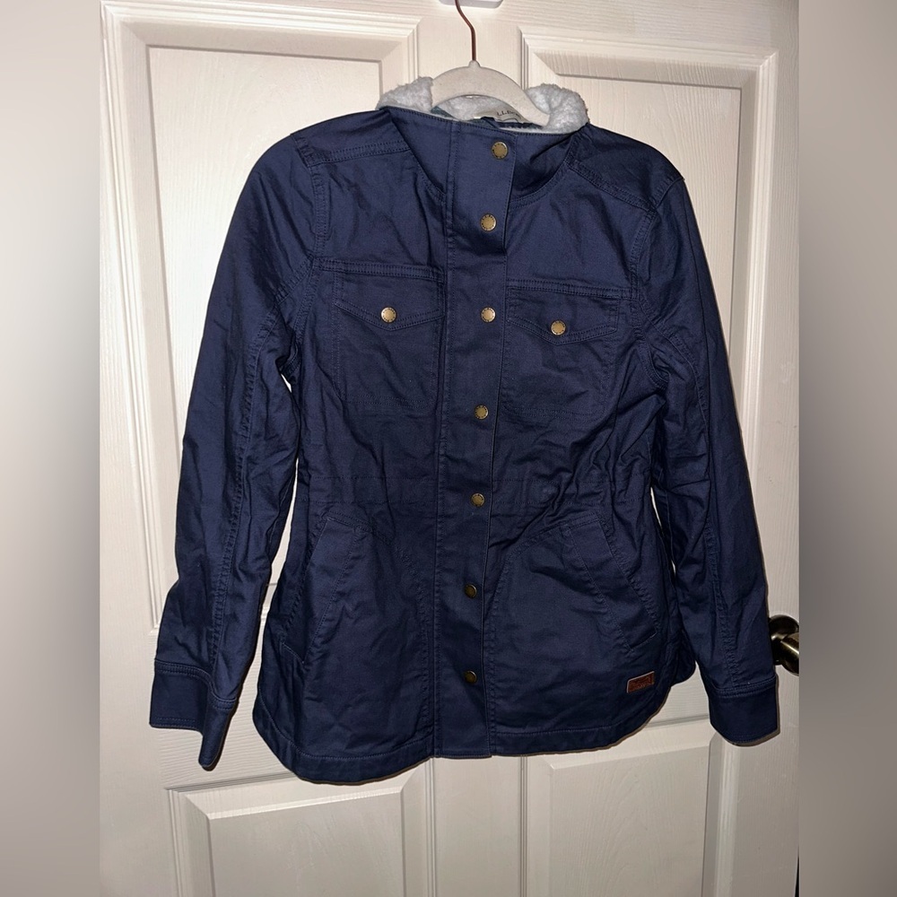 L.L. Bean Dark Blue Utility Jacket with White Sherpa Collar XS pet. outdoor fall - Picture 8 of 13